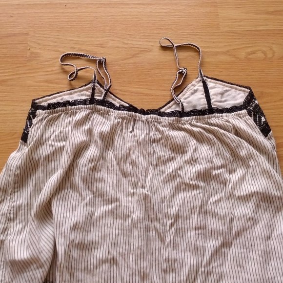 American Eagle Outfitters Embroidered Tank | Small - Picture 4 of 7